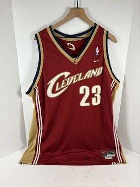 Nike LeBron James #23 Cleveland Cavaliers Red Swingman Jersey XL +2 Korea